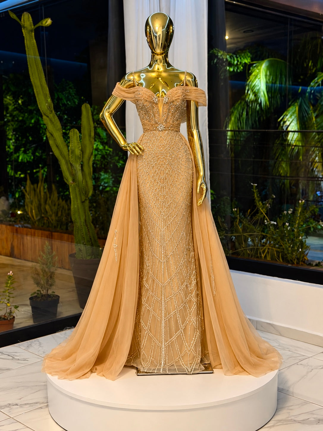 VESTIDO DORADO