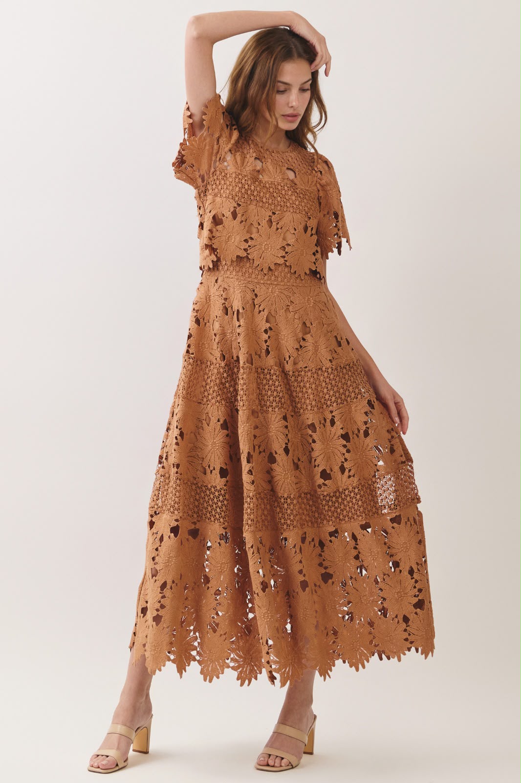 VESTIDO DE ENCAJE