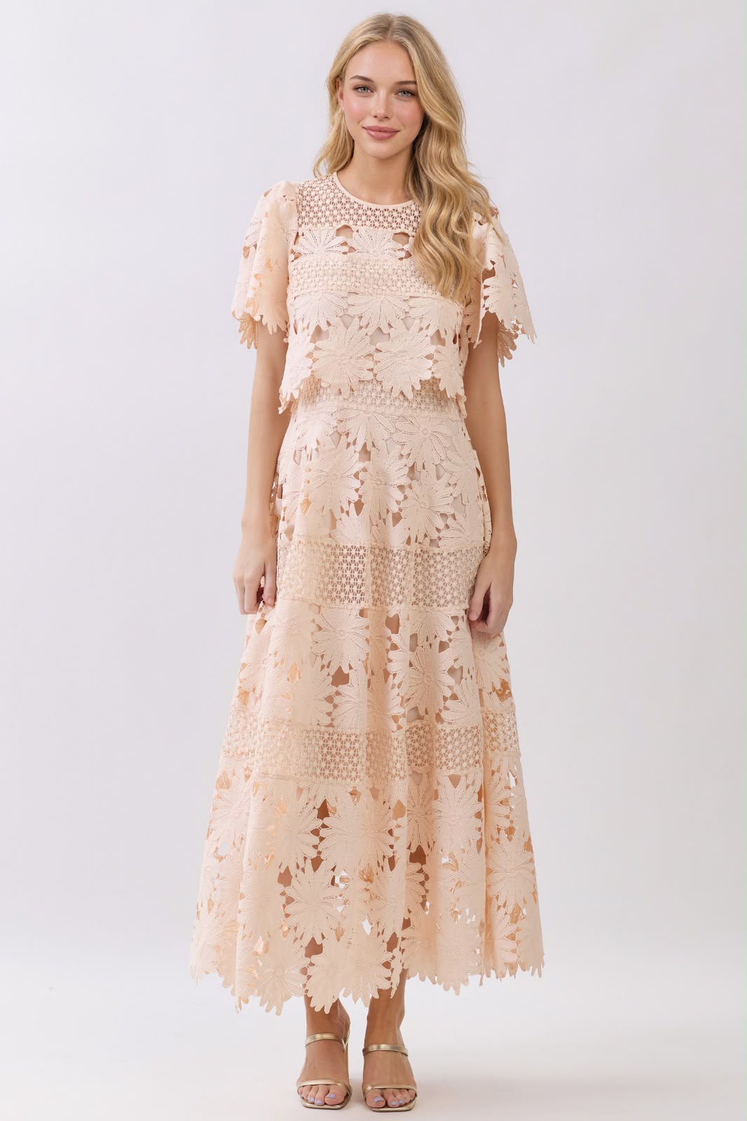 VESTIDO DE ENCAJE
